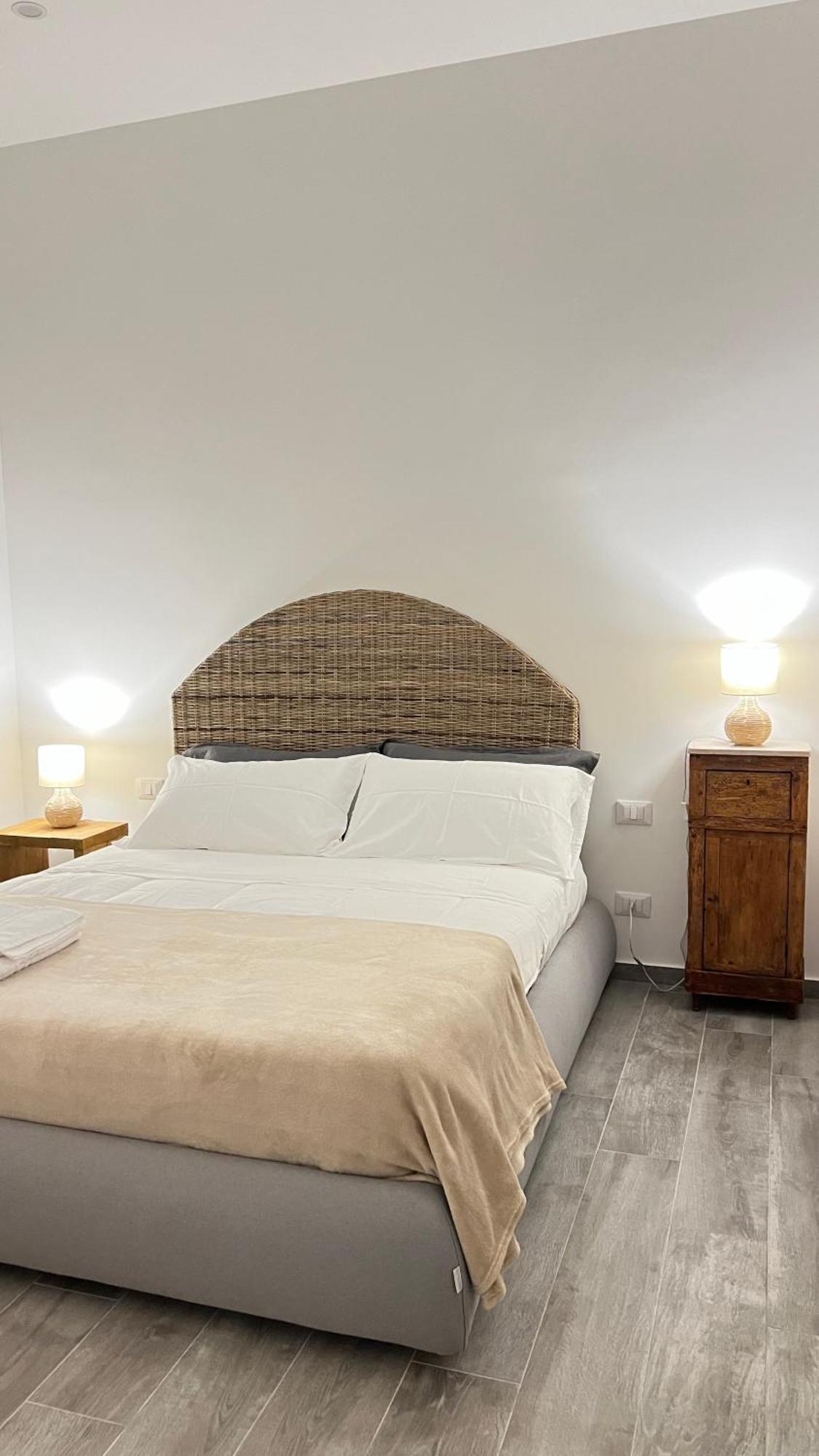 Dimora Donna Vitalia Apartments Trapani Eksteriør billede