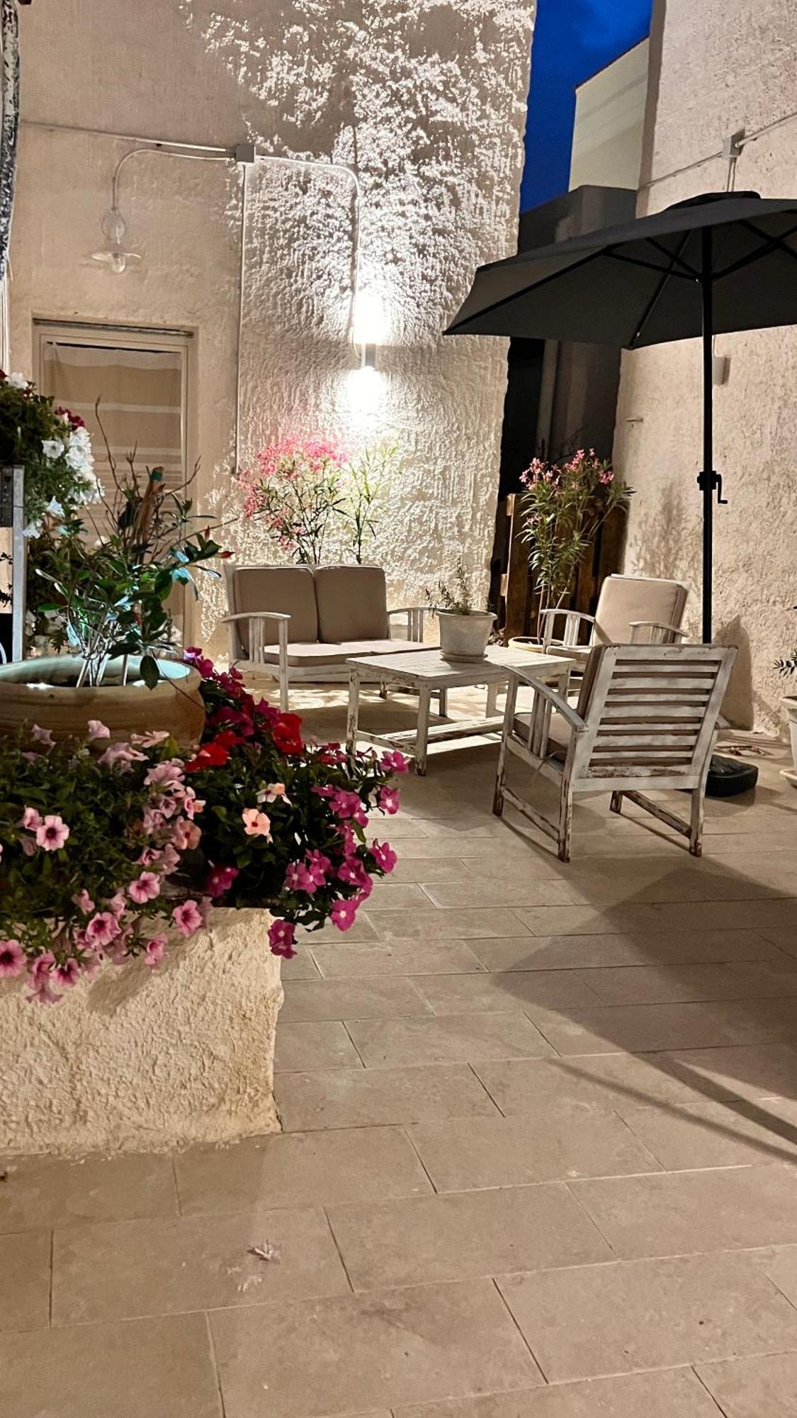 Dimora Donna Vitalia Apartments Trapani Eksteriør billede